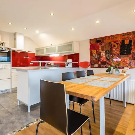 Zamida Apartment