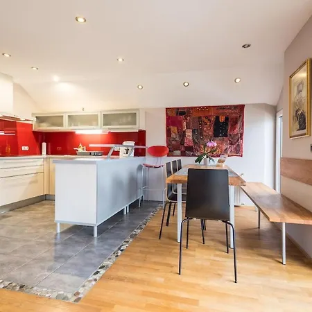 Apartment Zamida *